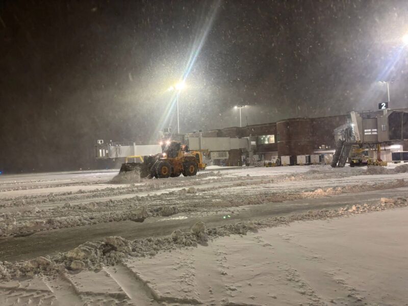 Image for the Tweet beginning: Much gratitude for our maintenance,